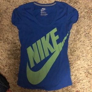 Nike loose fit t shirt